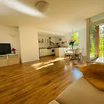 70m2 Romantic Living In The Old Town With Garden
