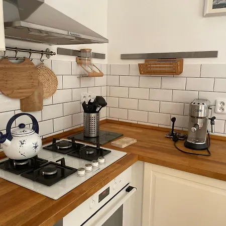 70m2 Romantic Living In The Old Town With Garden Apartment Bratislava