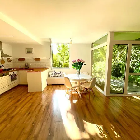 70m2 Romantic Living In The Old Town With Garden Apartmán *