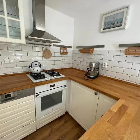 70m2 Romantic Living In The Old Town With Garden