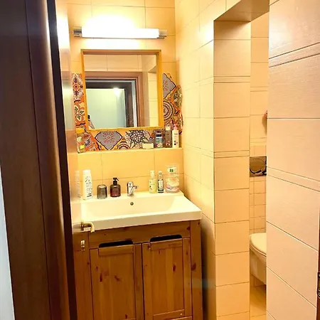 70m2 Romantic Living In The Old Town With Garden Pressburg