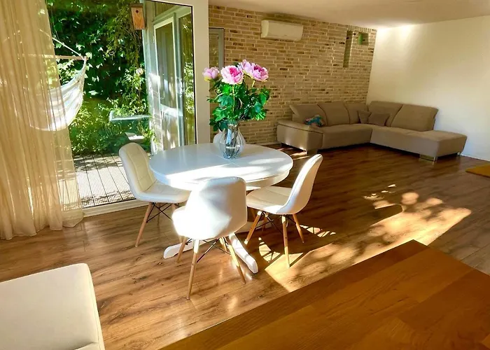 70m2 Romantic Living In The Old Town With Garden * Bratislava