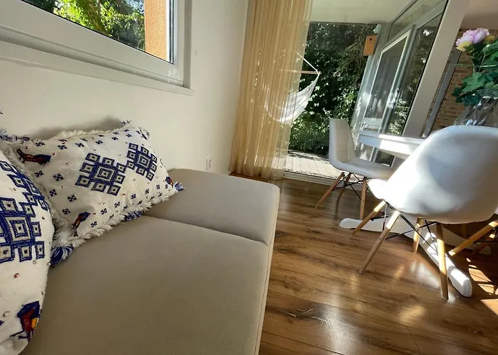 Lägenhet 70m2 Romantic Living In The Old Town With Garden *