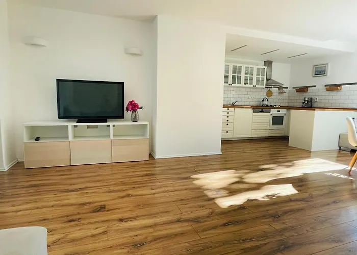 70m2 Romantic Living In The Old Town With Garden Lägenhet