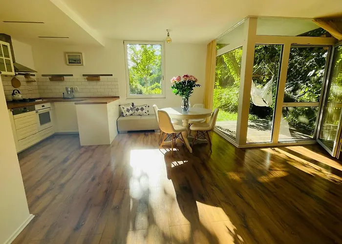 Lägenhet 70m2 Romantic Living In The Old Town With Garden