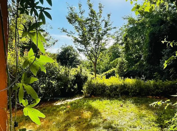 Lägenhet 70m2 Romantic Living In The Old Town With Garden Bratislava