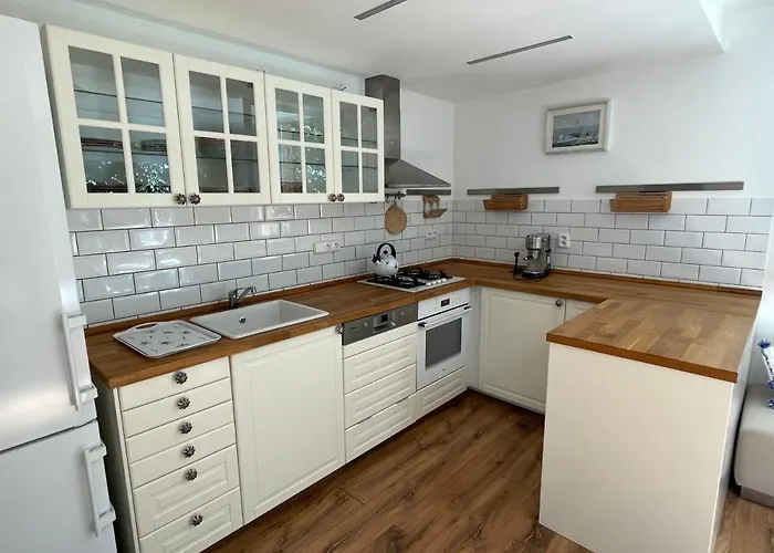 70m2 Romantic Living In The Old Town With Garden Lägenhet