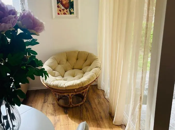 70m2 Romantic Living In The Old Town With Garden Lägenhet