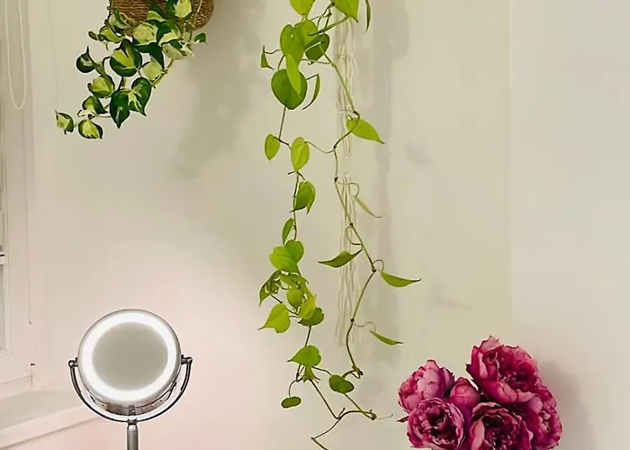 Lägenhet 70m2 Romantic Living In The Old Town With Garden *