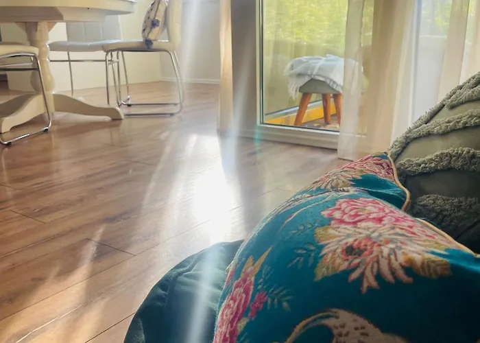 Lägenhet 70m2 Romantic Living In The Old Town With Garden *