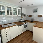 70m2 Romantic Living In The Old Town With Garden Apartmán