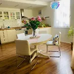 Apartmán 70m2 Romantic Living In The Old Town With Garden Bratislava