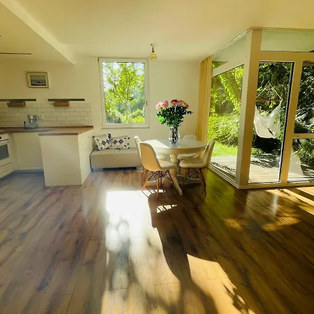 アパート 70m2 Romantic Living In The Old Town With Garden