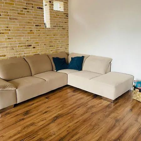 Apartament 70m2 Romantic Living In The Old Town With Garden Bratysława
