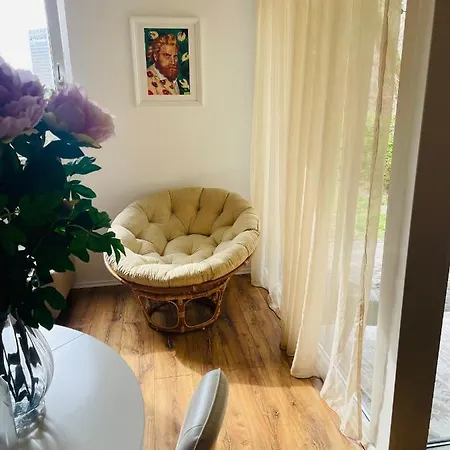 70m2 Romantic Living In The Old Town With Garden アパート