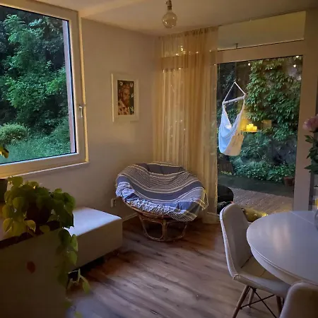 アパート 70m2 Romantic Living In The Old Town With Garden
